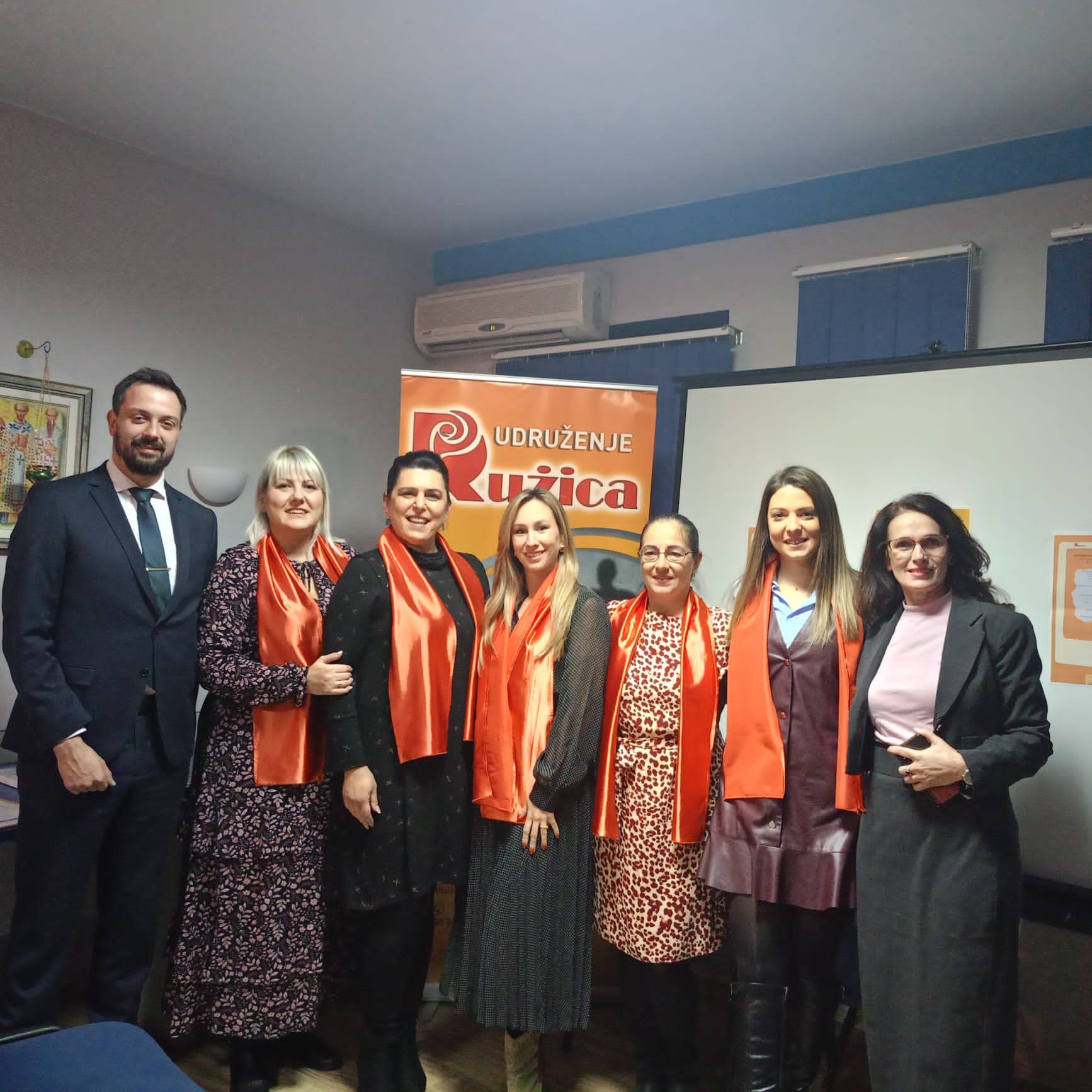 “НЕ тим путем, пробај срцем и разумевањем”